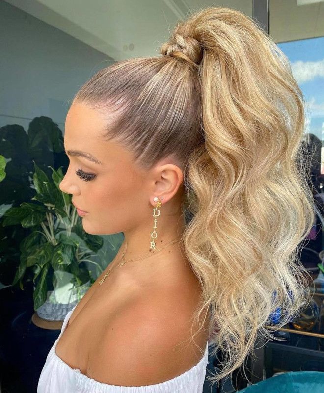 Sleek High Ponytail Hairstyle for your Wedding day